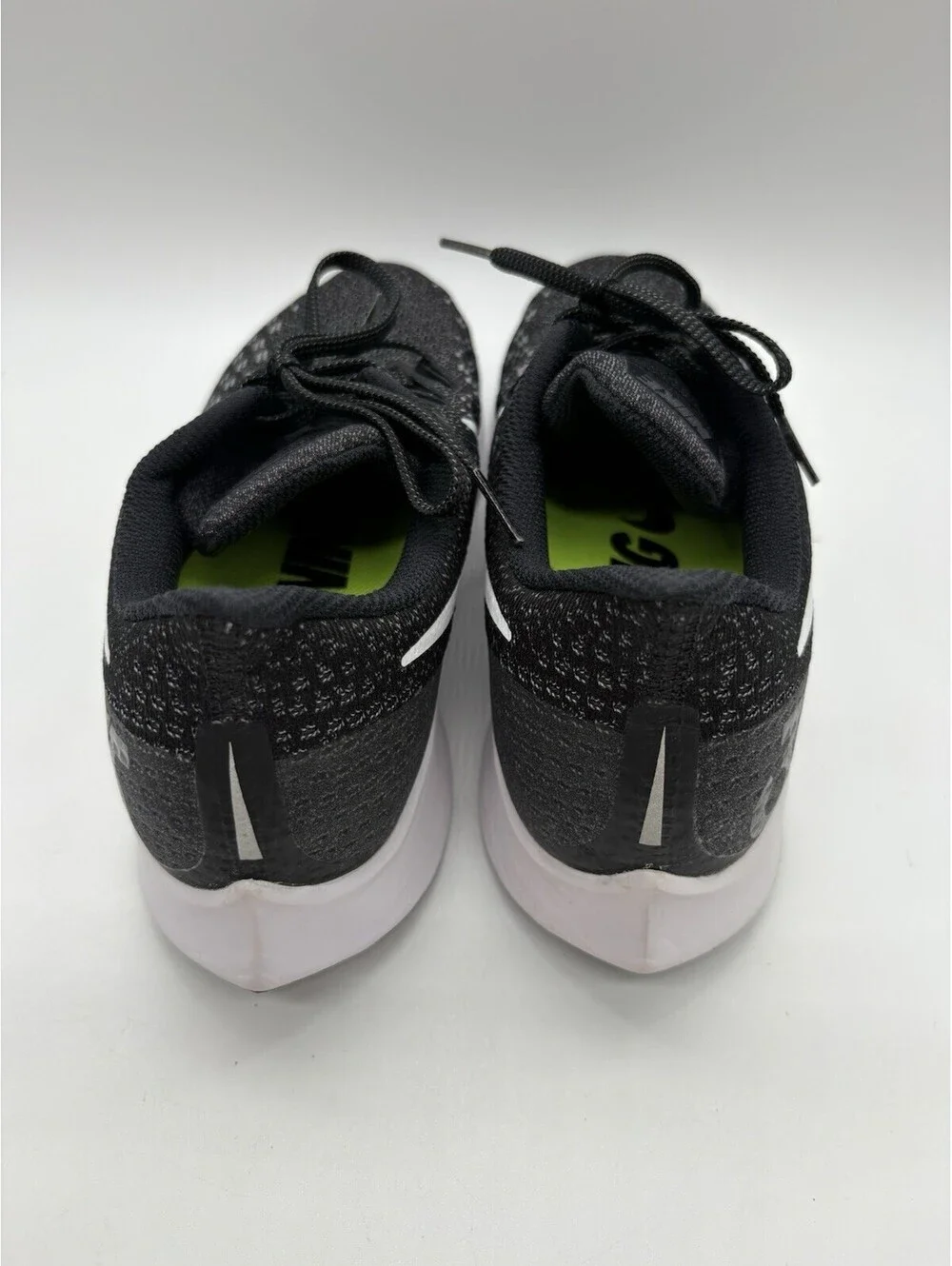 Nike Womens Air Zoom Pegasus 35 Wide Black White Sz 10.5 942856-001 Running Shoe